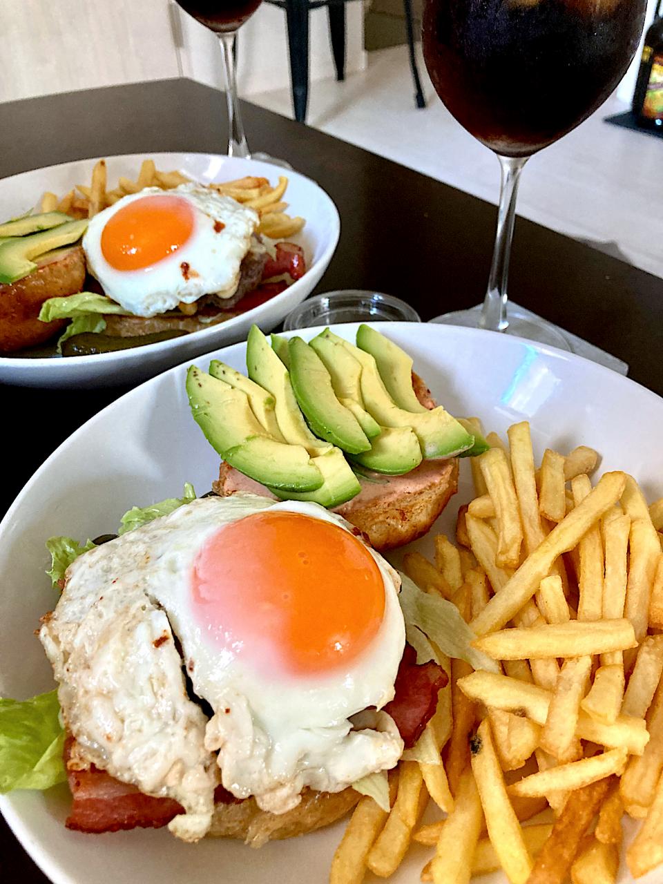 Avocado Bacon Egg Cheese Burger with Brioche Bun🍔 served with Rum and coke